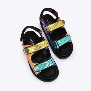Brand new metallic sandals.. No Box